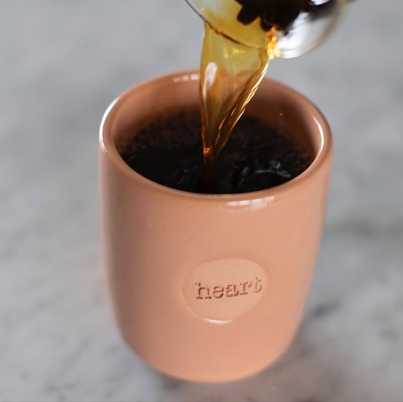 Pigeon Toe Heart Embossed Coffee Mug - Picture 1 of 4